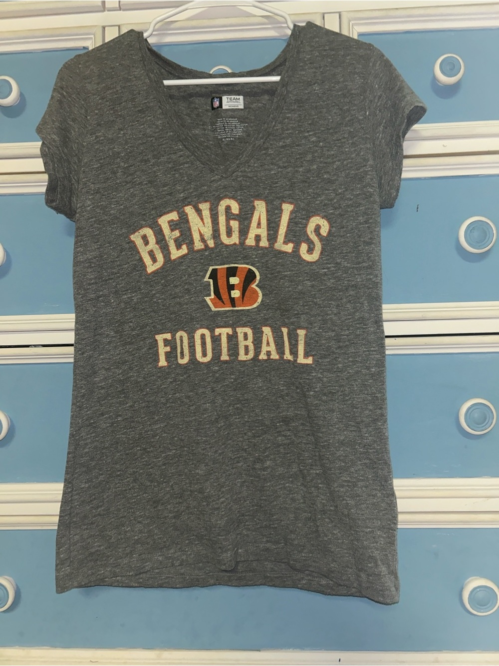 NFL Gray V-Neck Bengals Football T-Shirt with Orange & Black Logo
